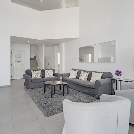 Villa Caterina, Luxury With Heated Pool Ocean View In Adeje, Tenerife