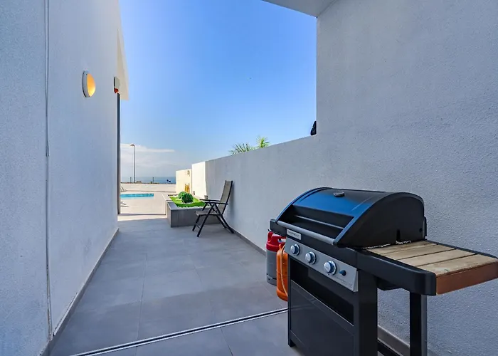 Caterina, Luxury With Heated Pool Ocean View In Adeje, Tenerife Βίλα *